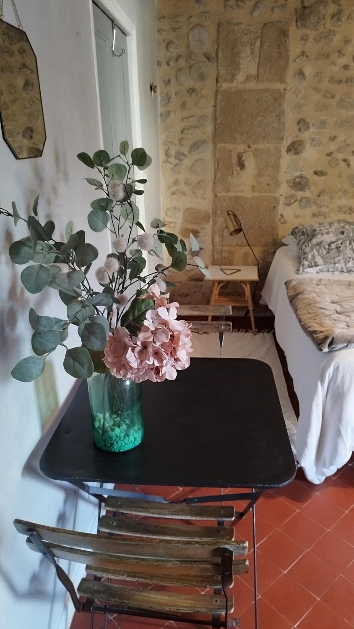 Alheuredusud Bed & Breakfast Violes ภายนอก รูปภาพ